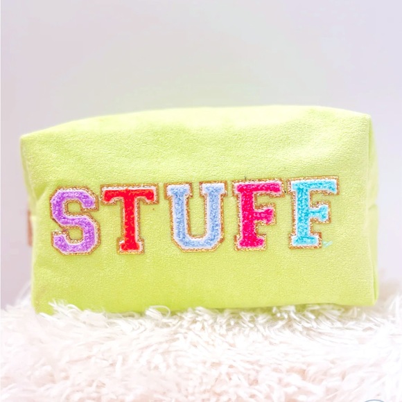 BNWT MUD PIE TERRYCLOTH LIME PATCH POUCH “STUFF” COSMETIC OR TRAVEL BAG - Picture 4 of 7